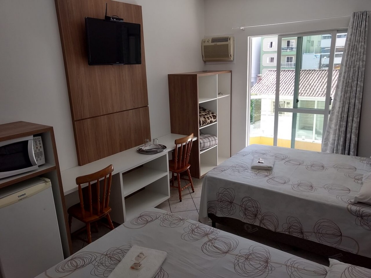 Meia Praia Depto. Un (01) Dormitorio. (04 Personas) 