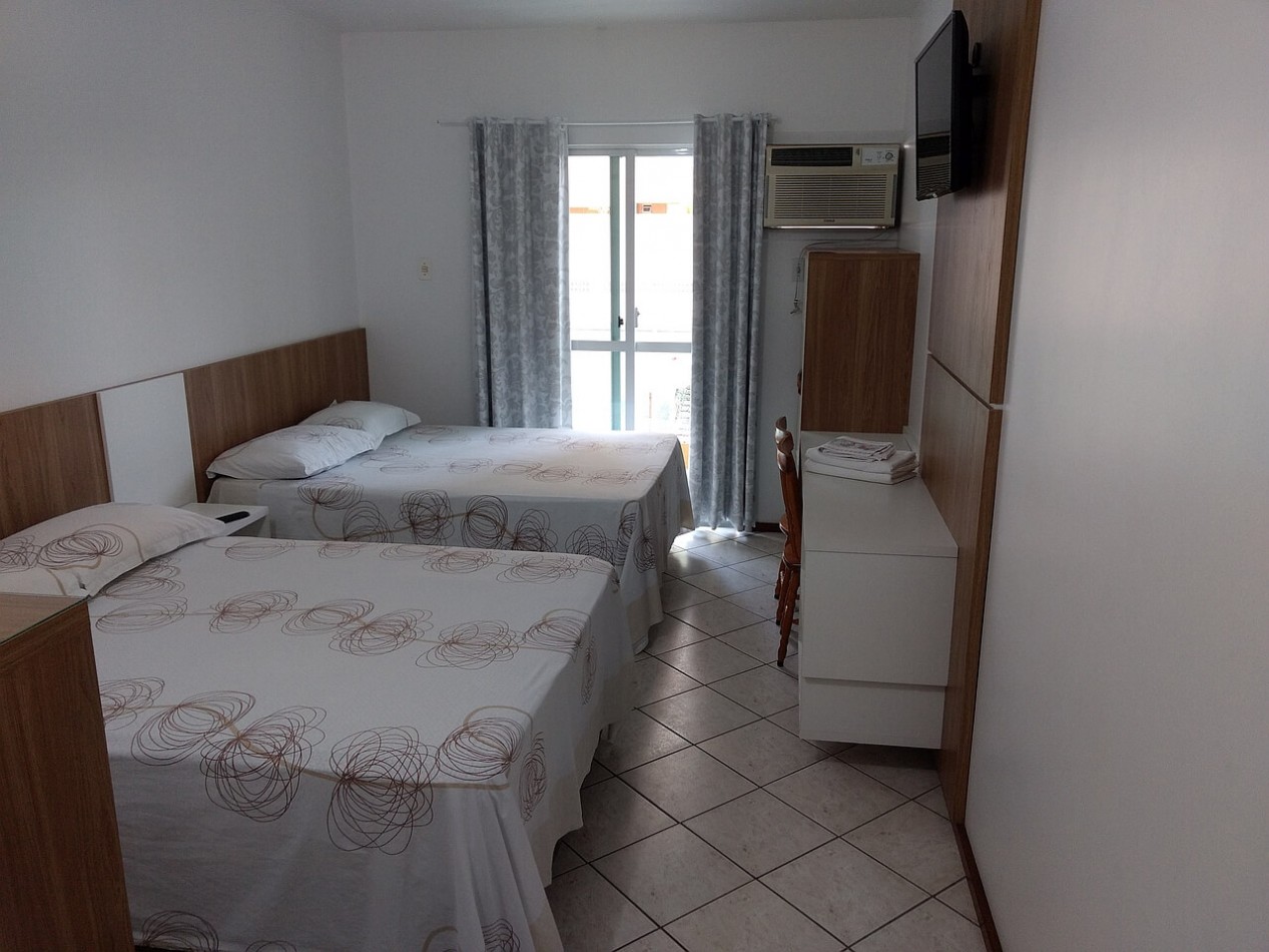 Meia Praia Depto. Un (01) Dormitorio. (04 Personas) 