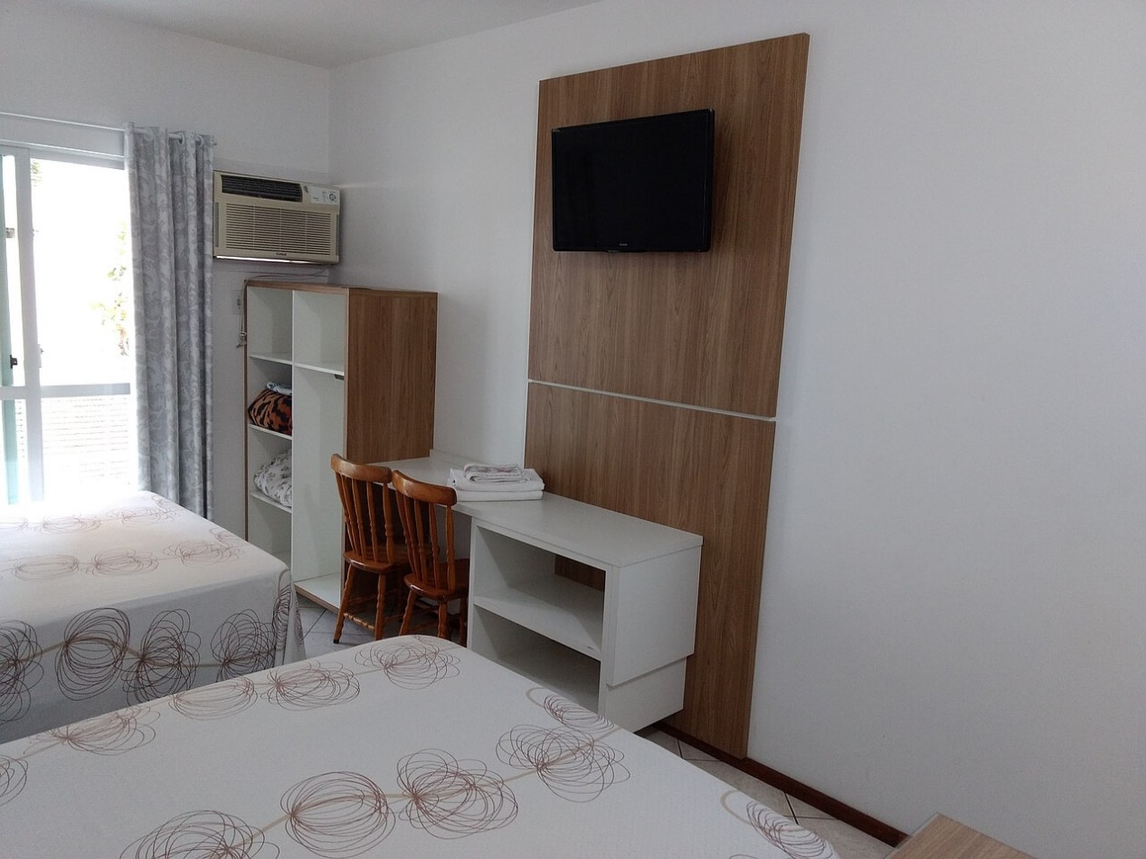 Meia Praia Depto. Un (01) Dormitorio. (04 Personas) 