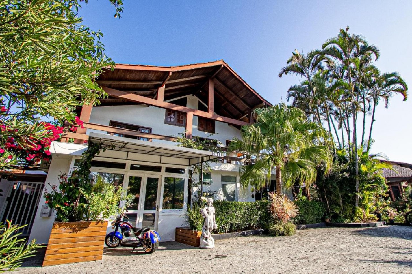 Suites a (400) metros del mar