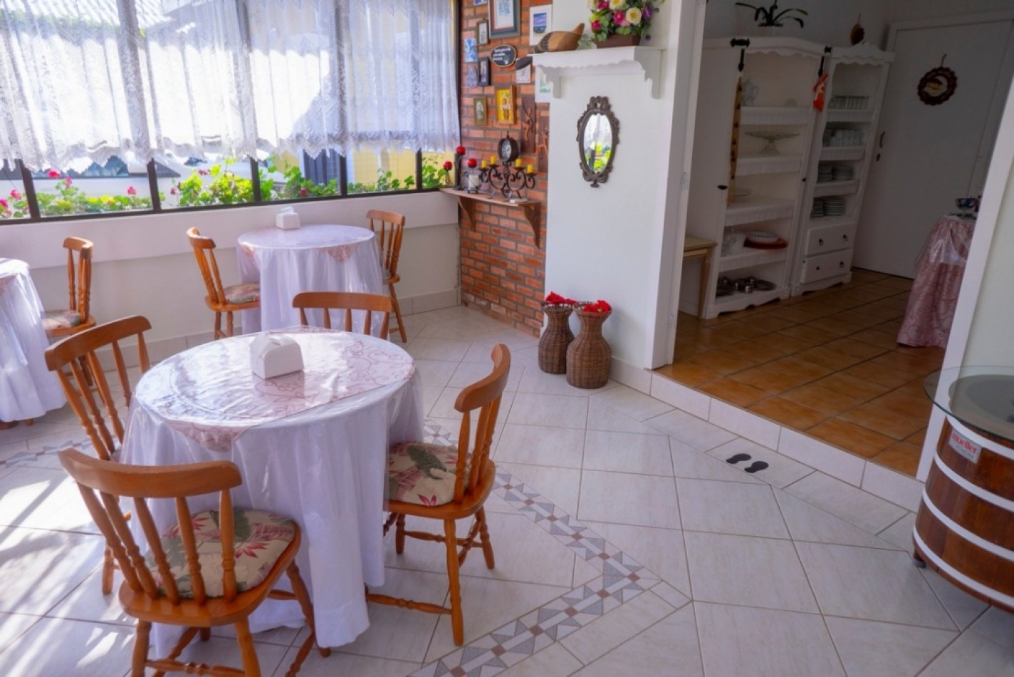 Suites con Piscina y Desayuno (Pousada).