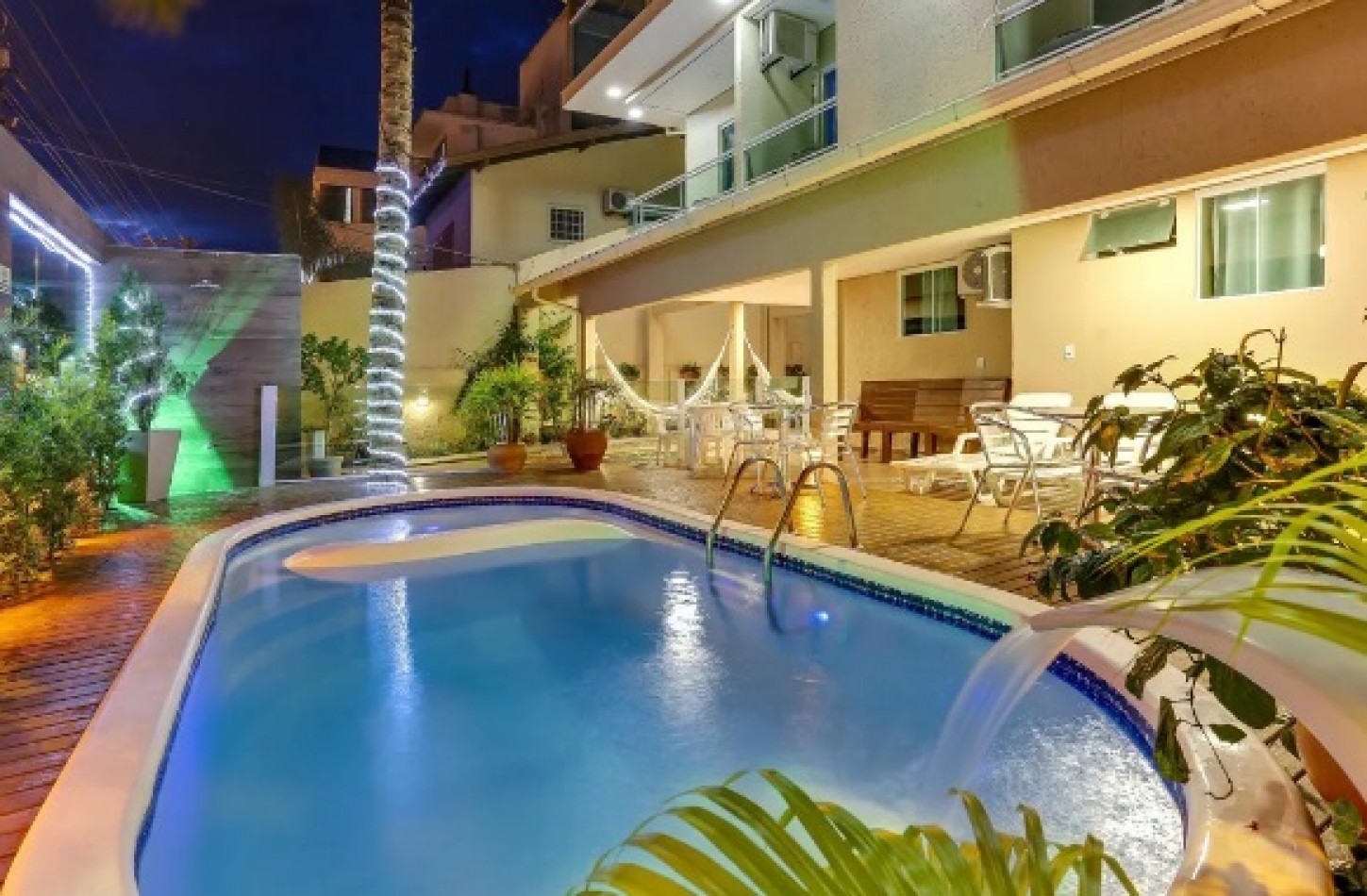 Suites con Desayuno y Piscina ( Para (02),(03) y (04) personas)