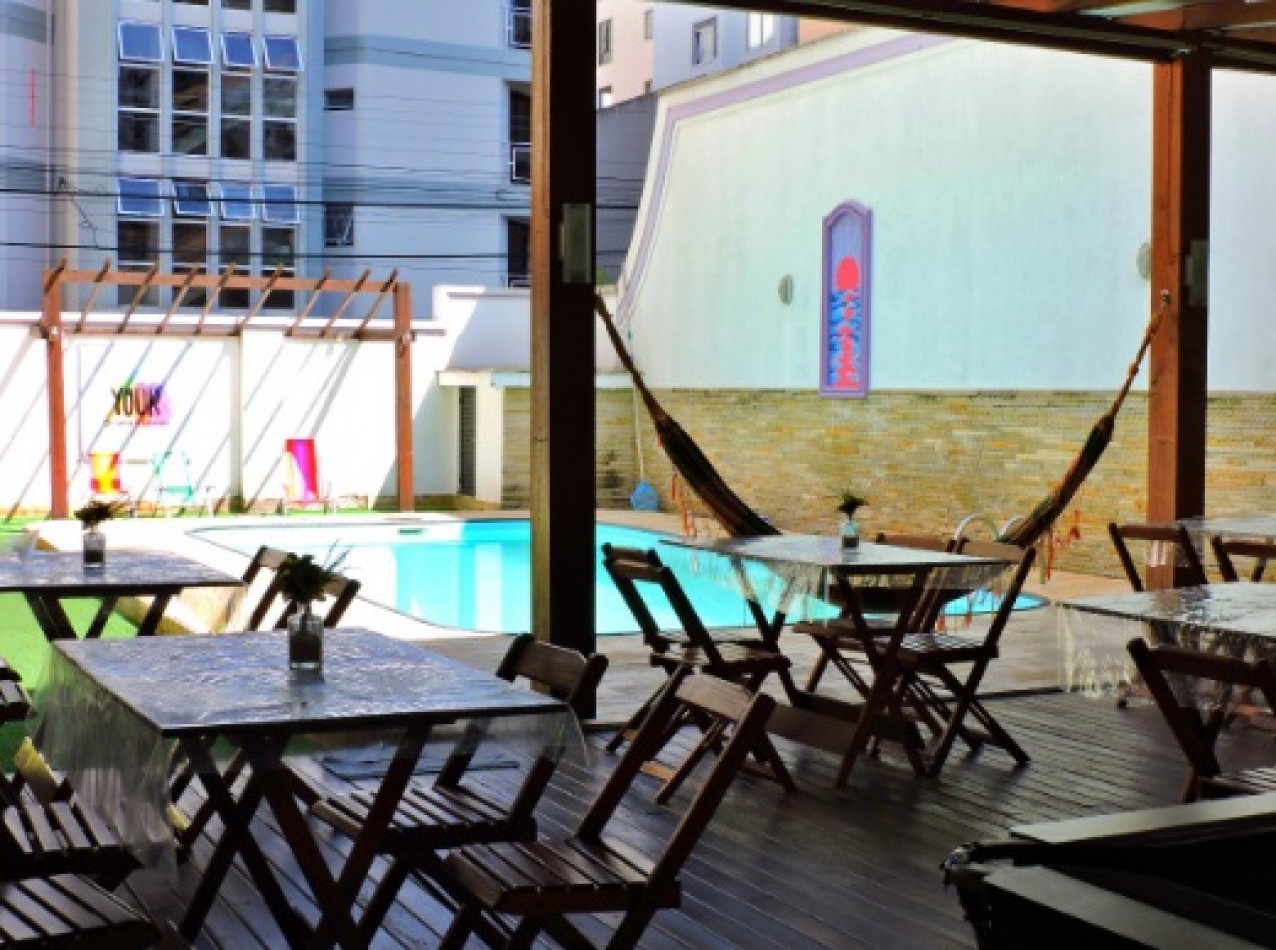 Suites   en  Hostel,con  Piscina.