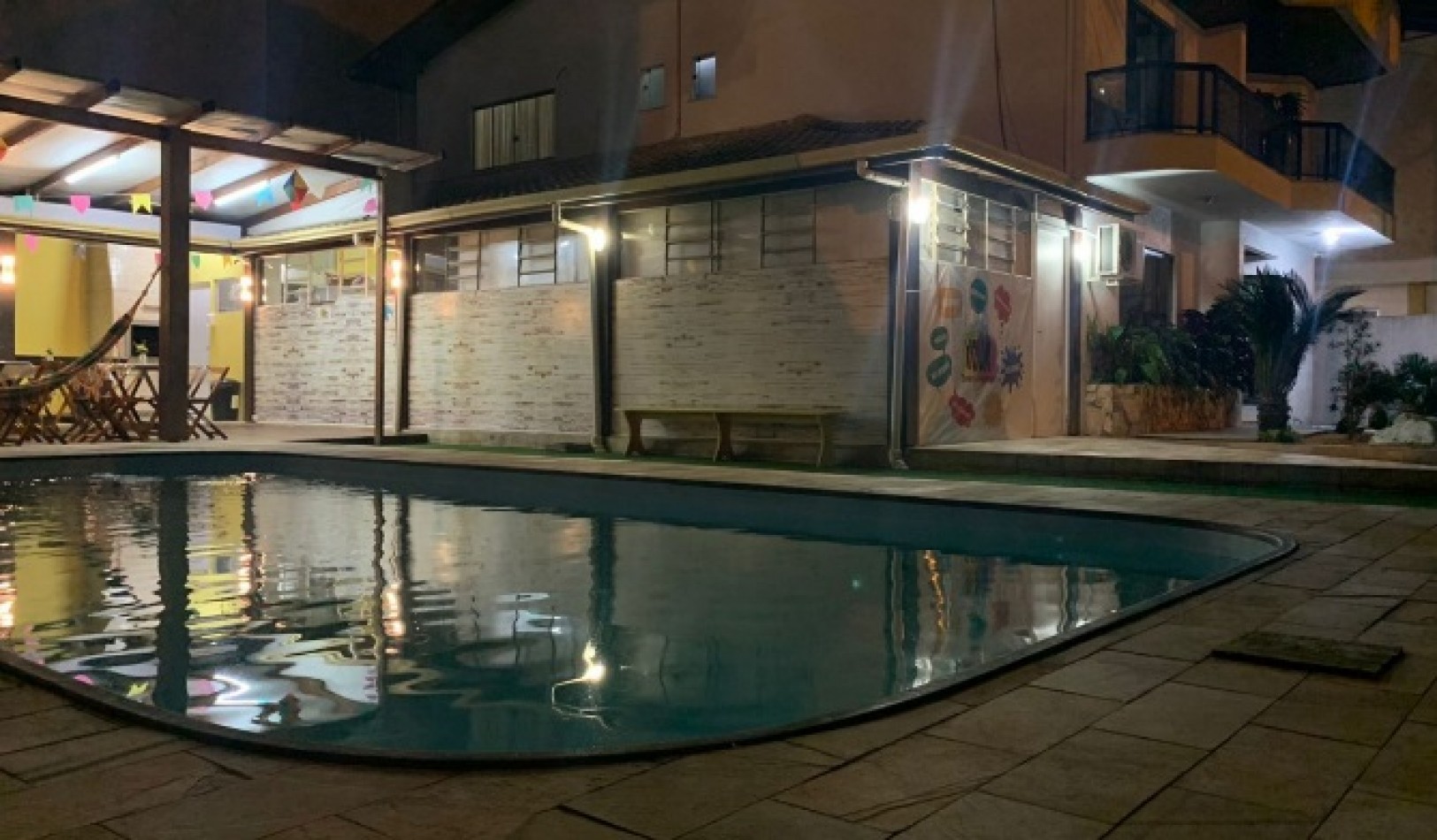 Suites   en  Hostel,con  Piscina.