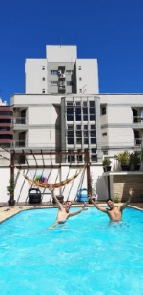 Suites   en  Hostel,con  Piscina.