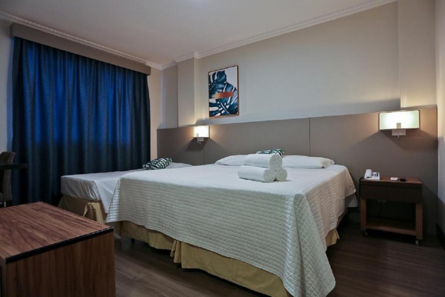 Hotel 3* a (0.50) mtrs del mar 