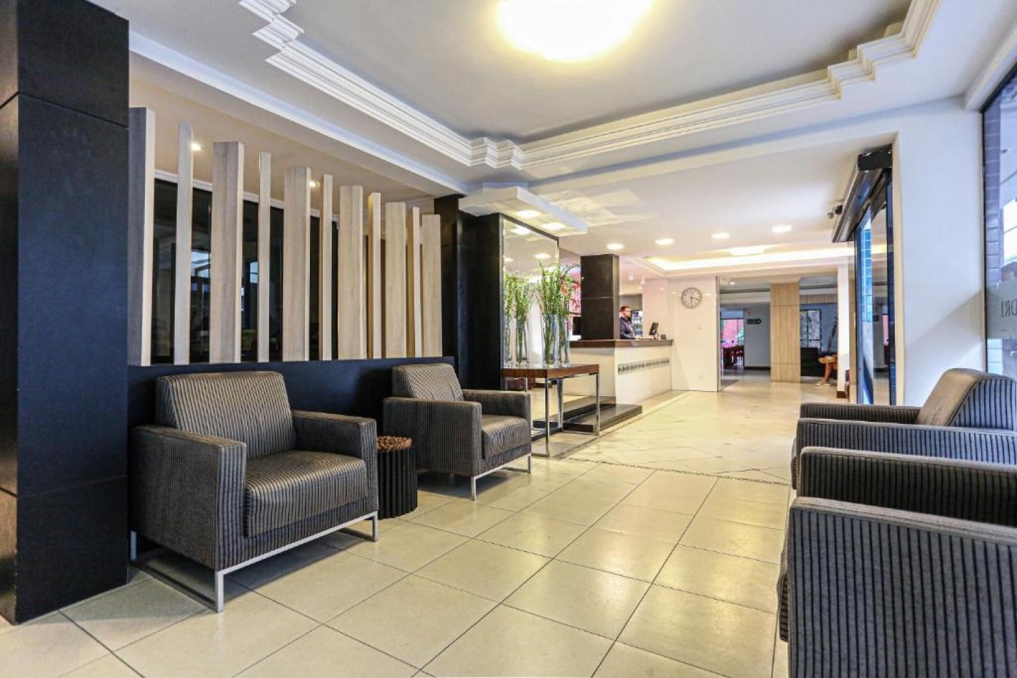 Hotel 3* a (0.50) mtrs del mar 