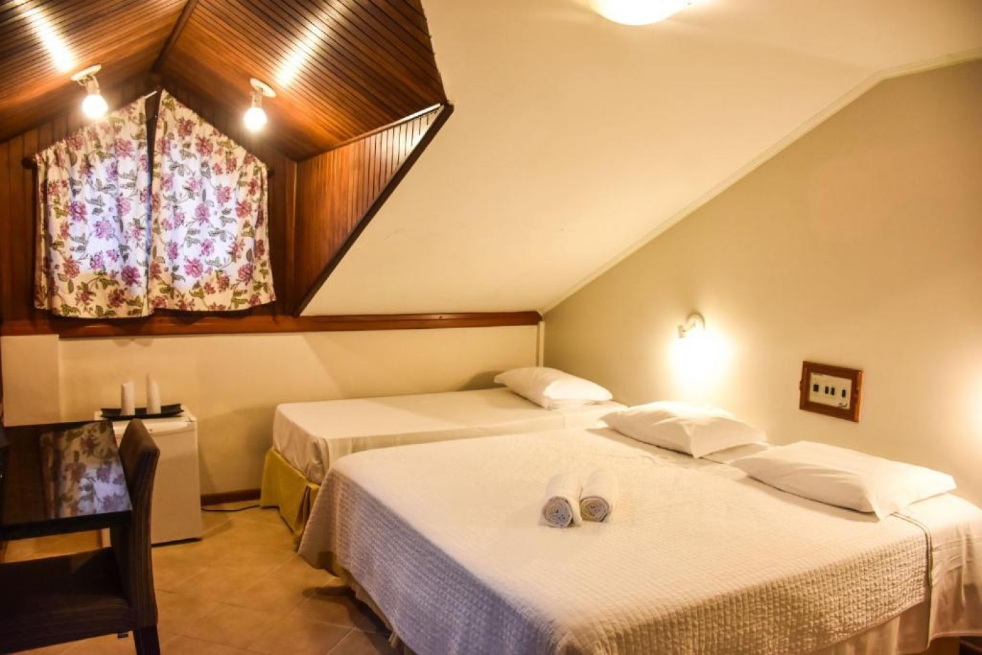 Hotel 3* a (0.50) mtrs del mar 