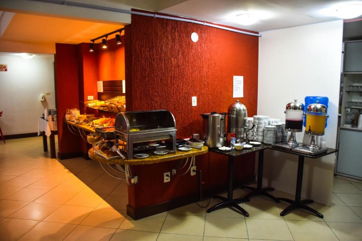 Hotel 3* a (0.50) mtrs del mar 