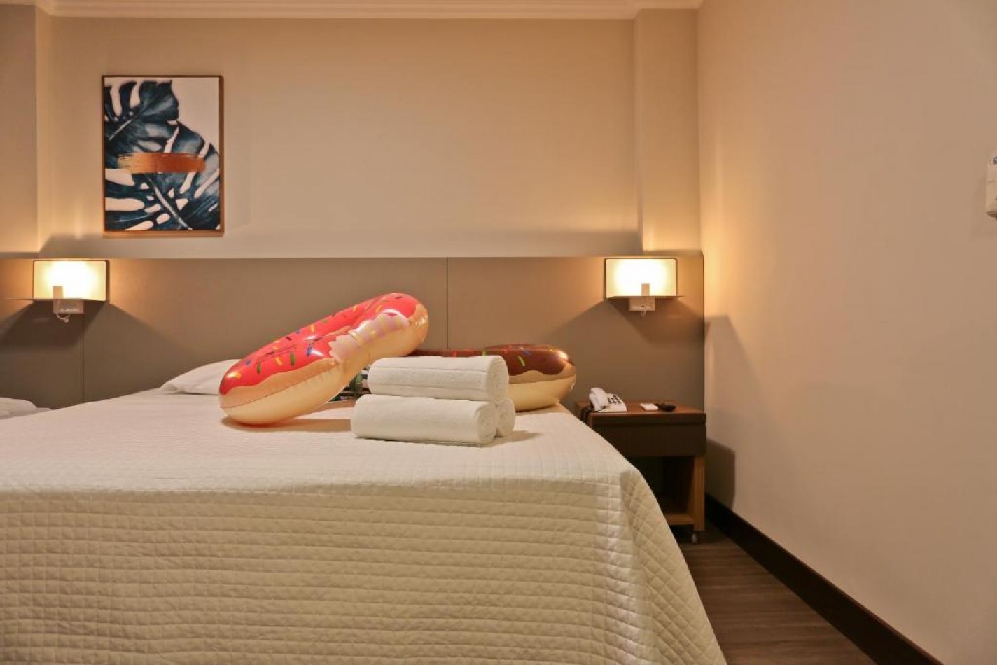 Hotel 3* a (0.50) mtrs del mar 