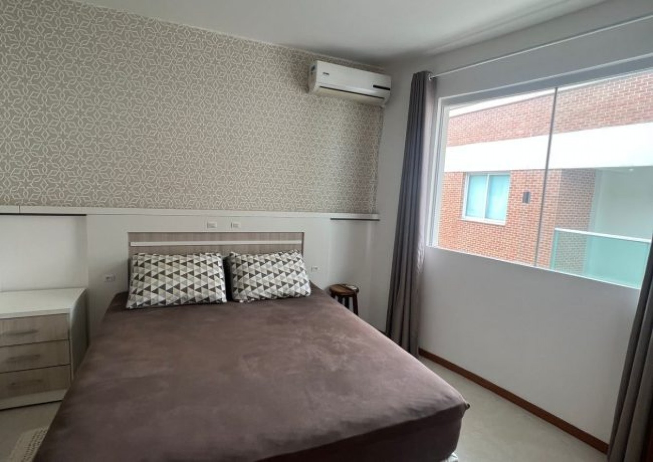 Duplex (02) dorm. en Palmas SC.
