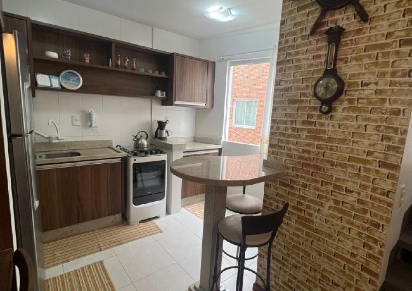 Duplex (02) dorm. en Palmas SC.