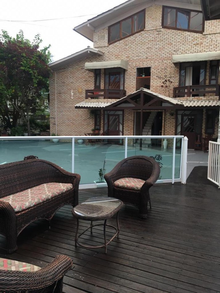 Deptos con piscina en Canasvieiras, Florianopolis