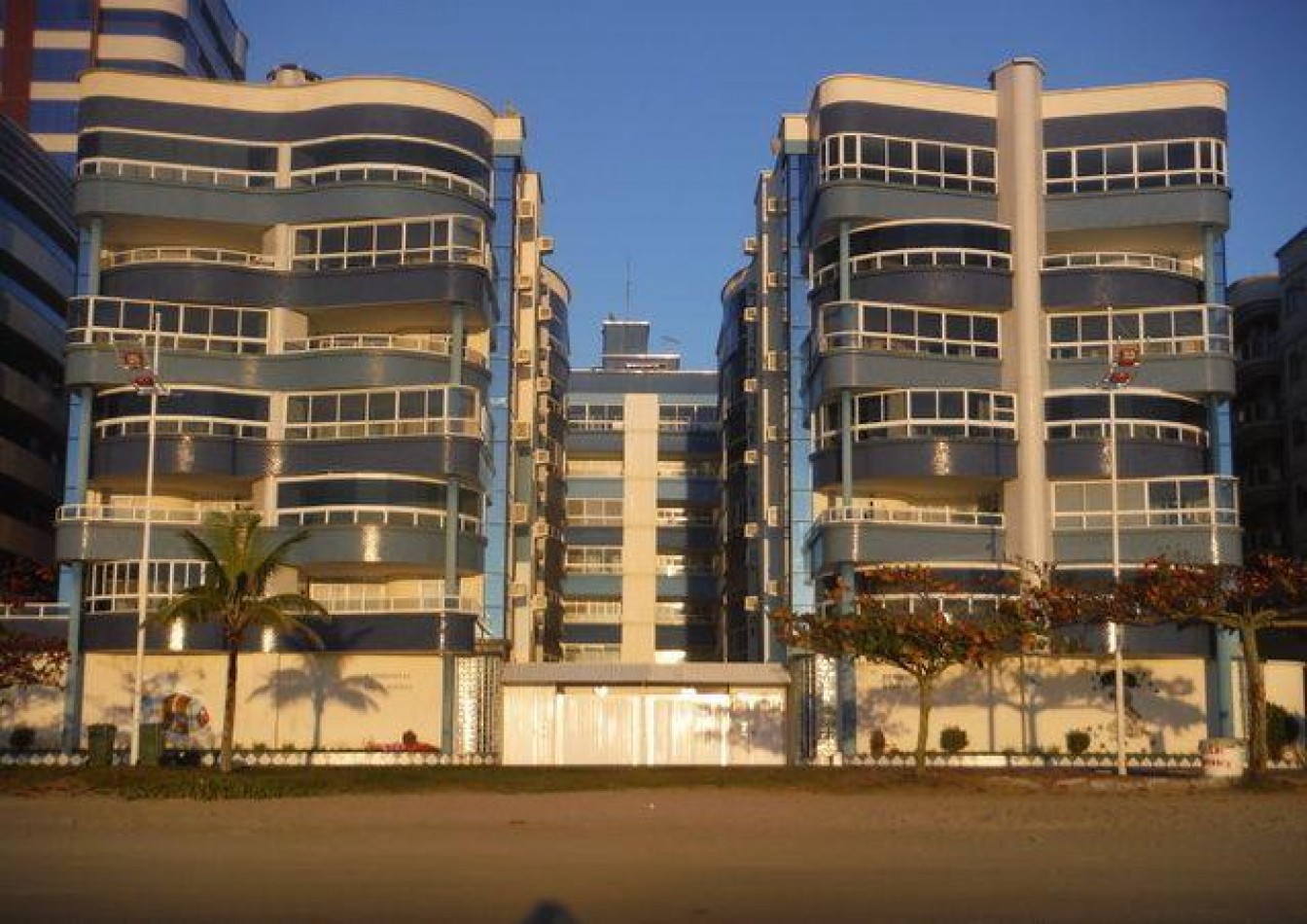 Depto (03) dorm. en  Itapema a Mrs. del mar