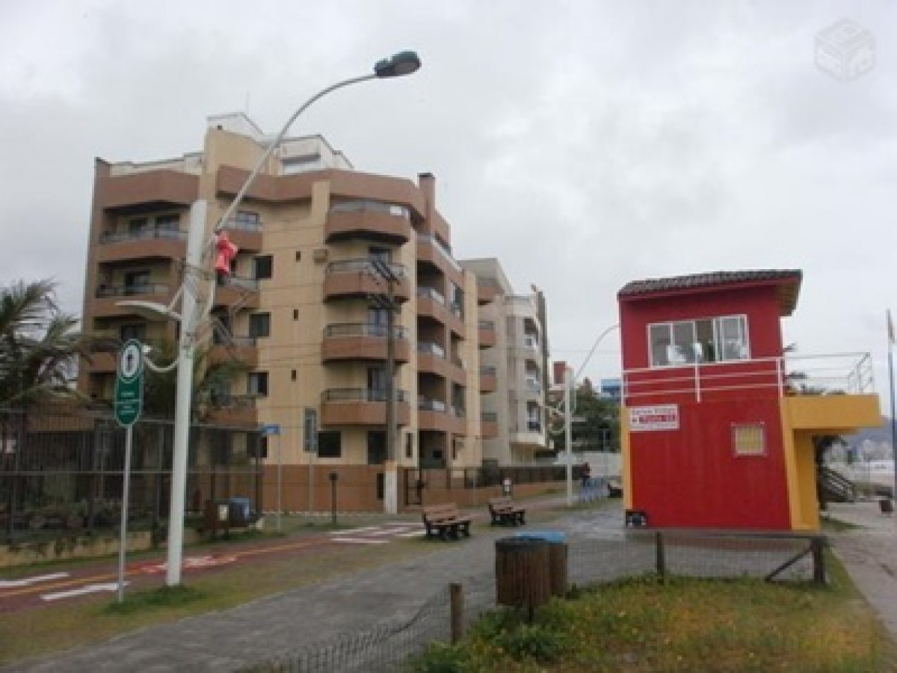 Depto (03) dorm. Meia Praia en Beira Mar