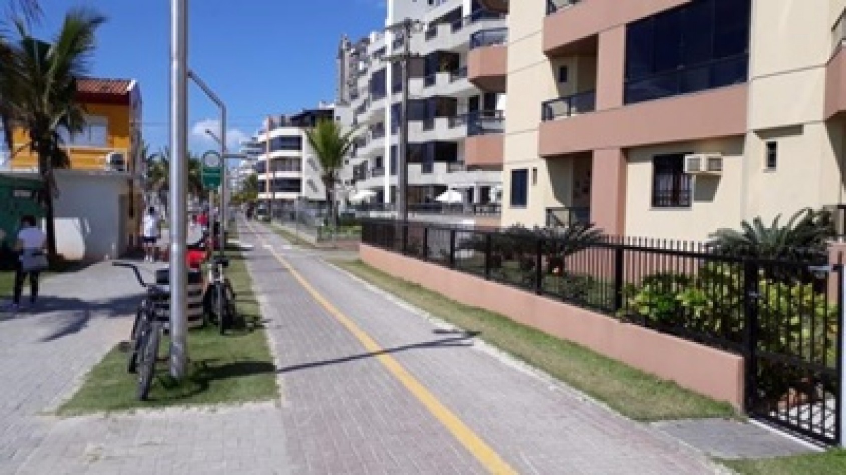 Depto (03) dorm. Meia Praia en Beira Mar