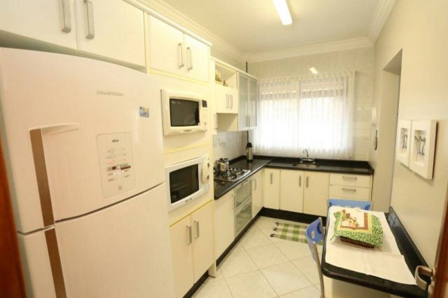 Imperdible depto (03) dorm. en Meia Praia