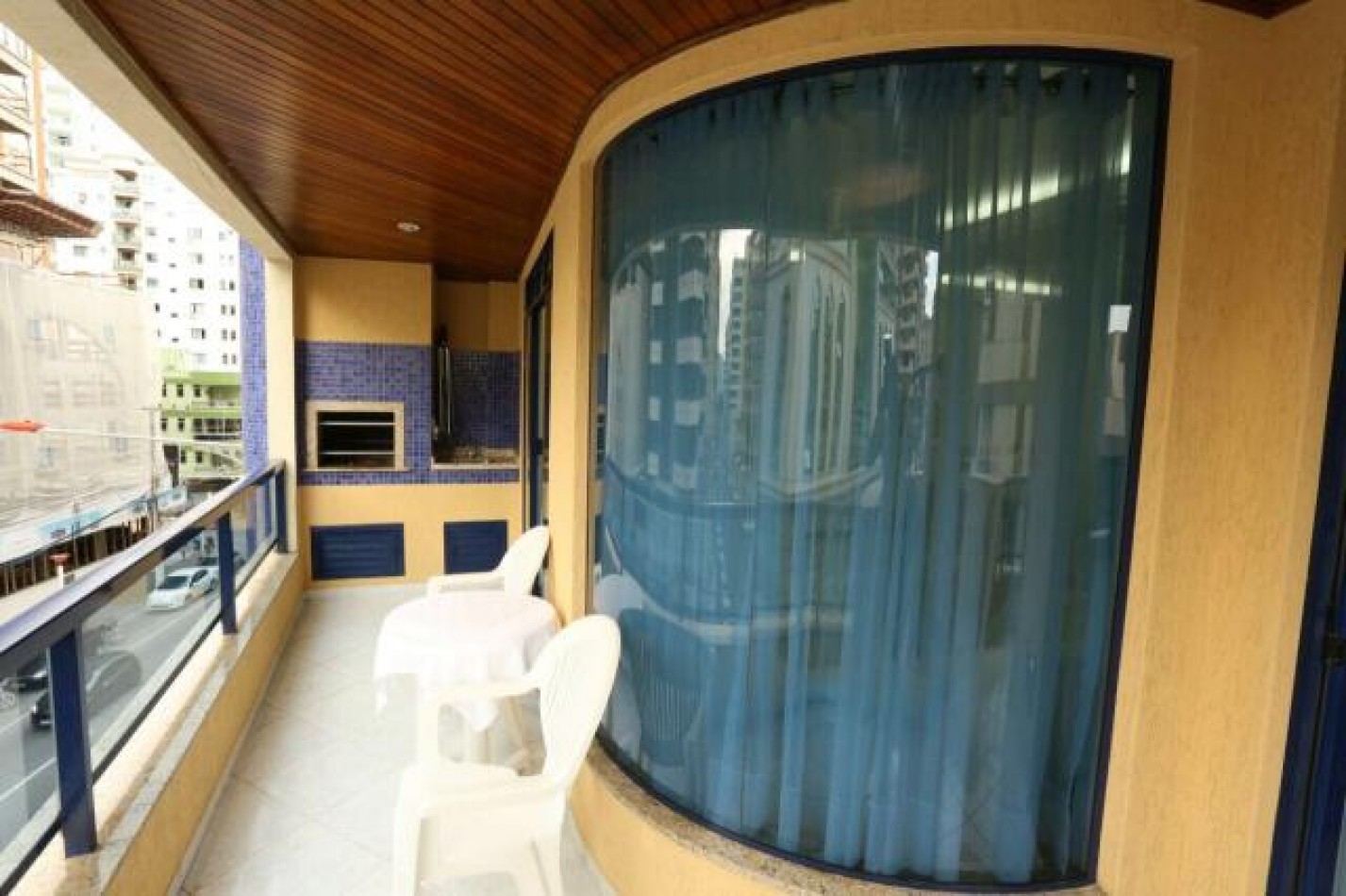 Imperdible depto (03) dorm. en Meia Praia