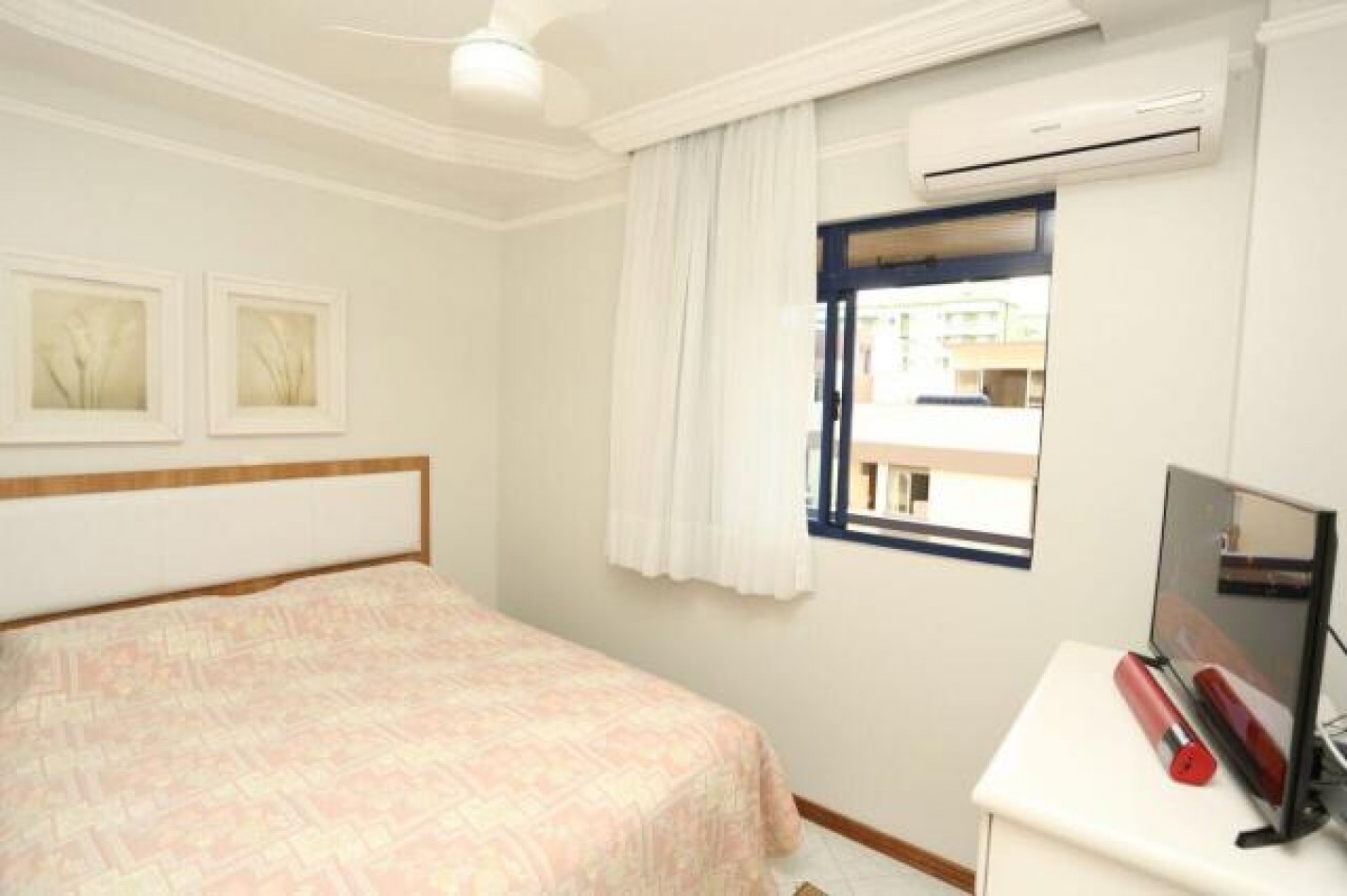 Imperdible depto (03) dorm. en Meia Praia