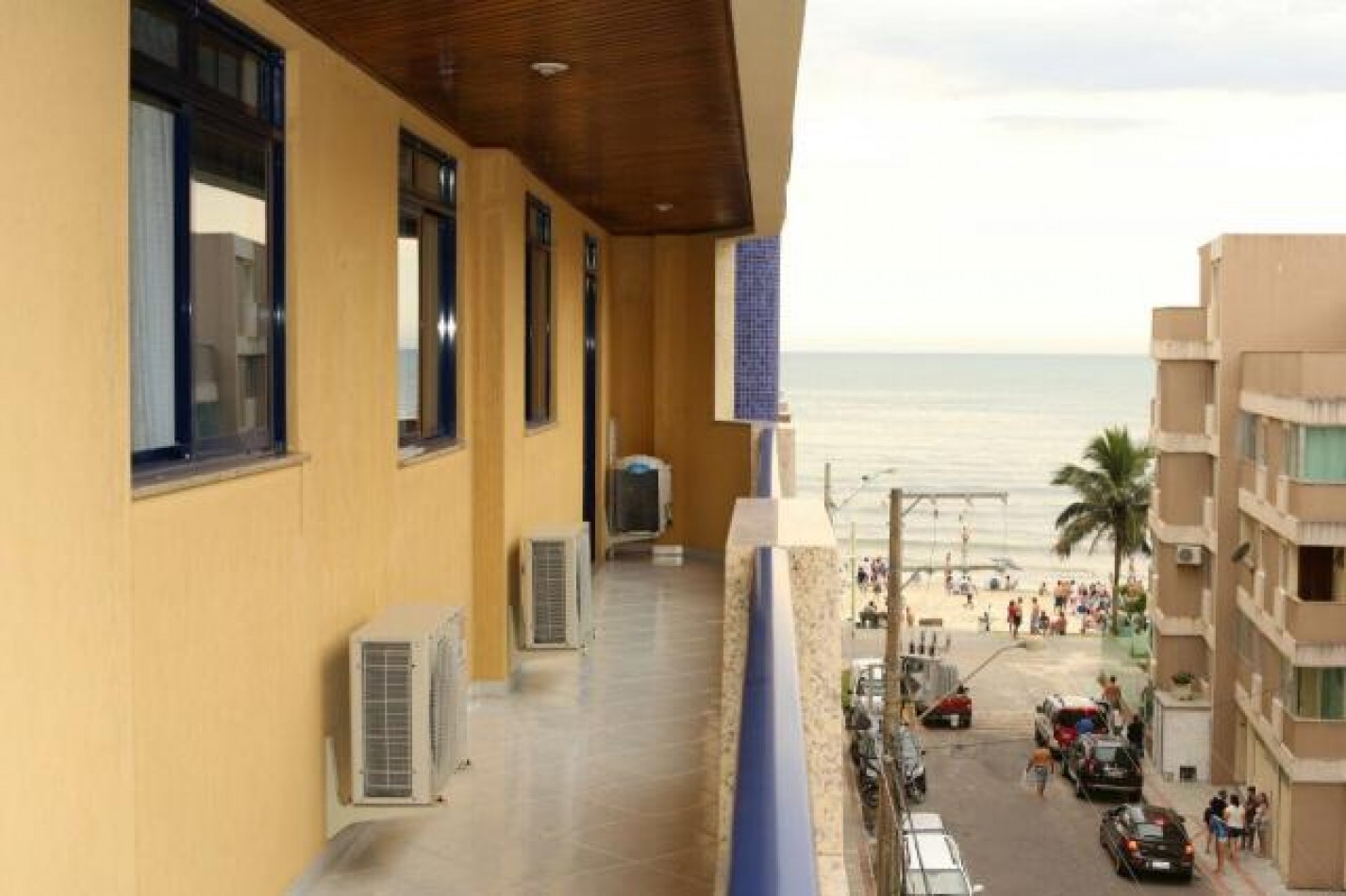 Imperdible depto (03) dorm. en Meia Praia