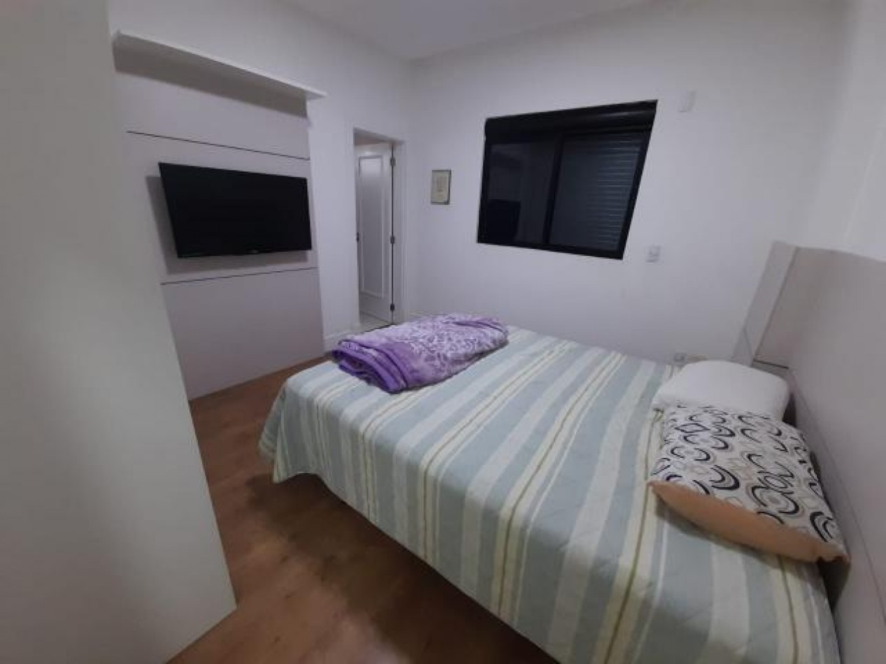 Lujoso depto (03) dorm. en Meia Praia