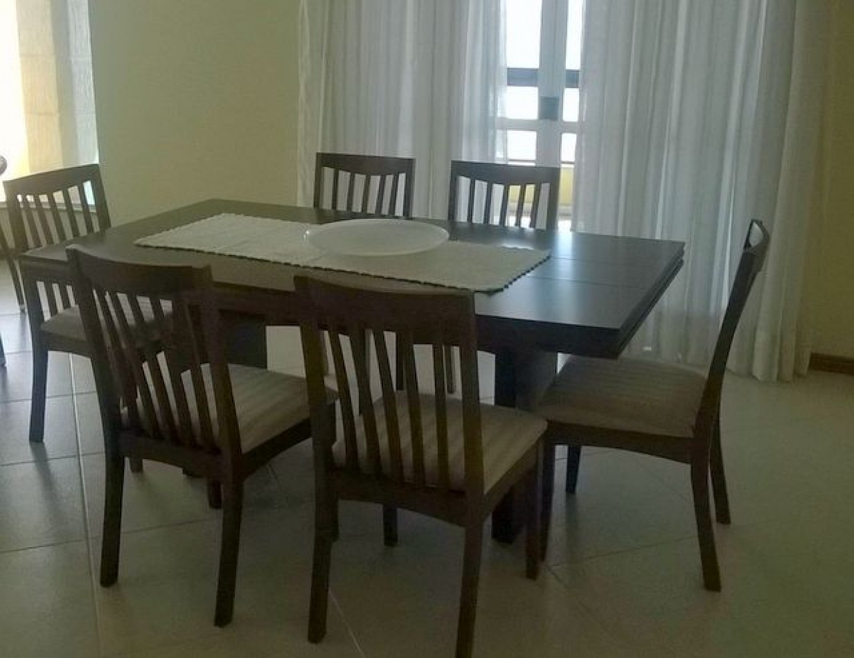 Depto (04) dorm en Meia Praia 