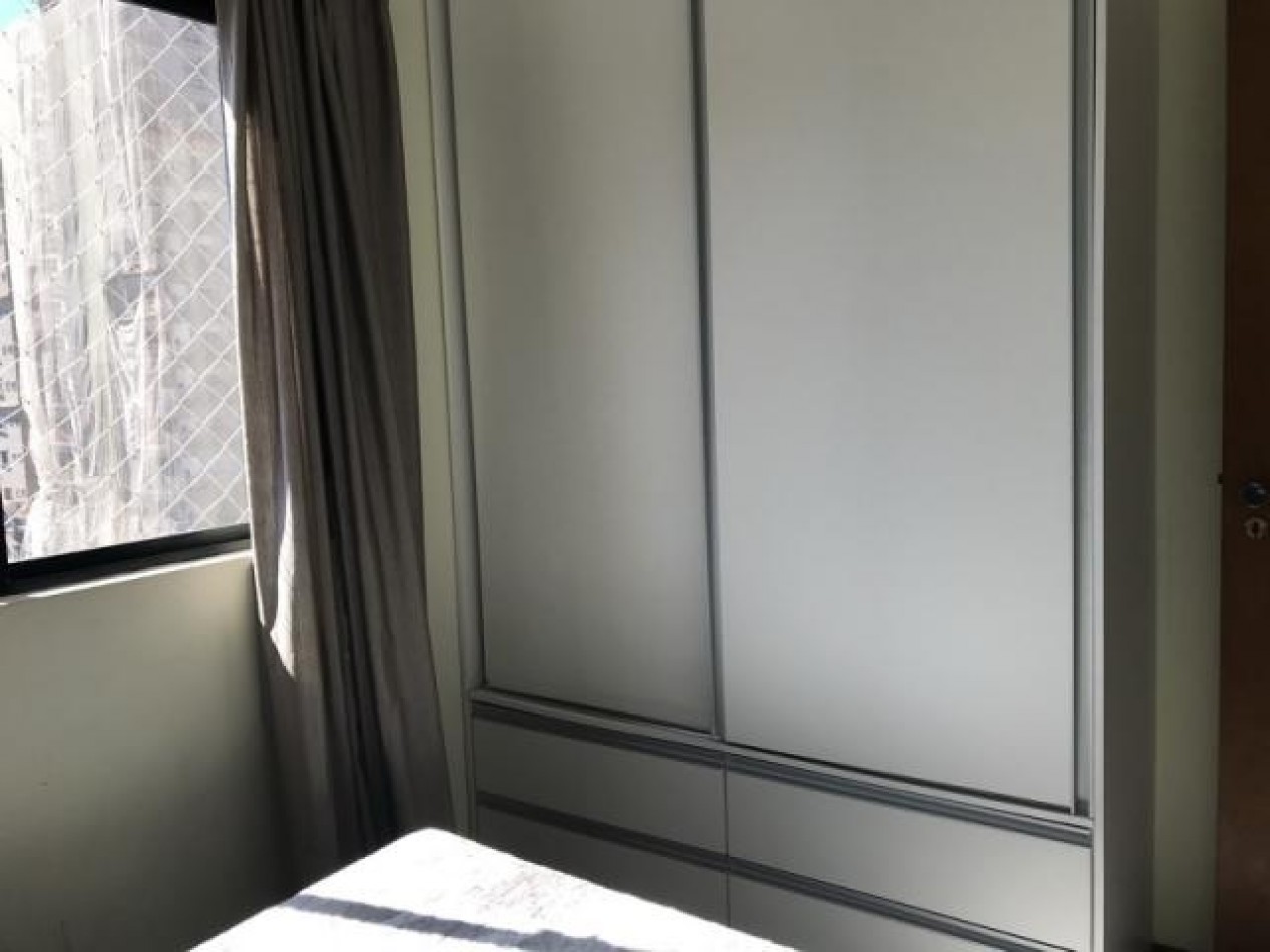 Depto (03) dorm. Exclusivo con vista al mar en Meia Praia