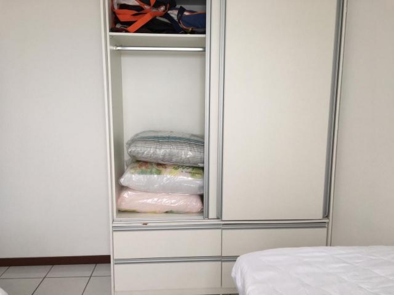 Depto (03) dorm. Exclusivo con vista al mar en Meia Praia