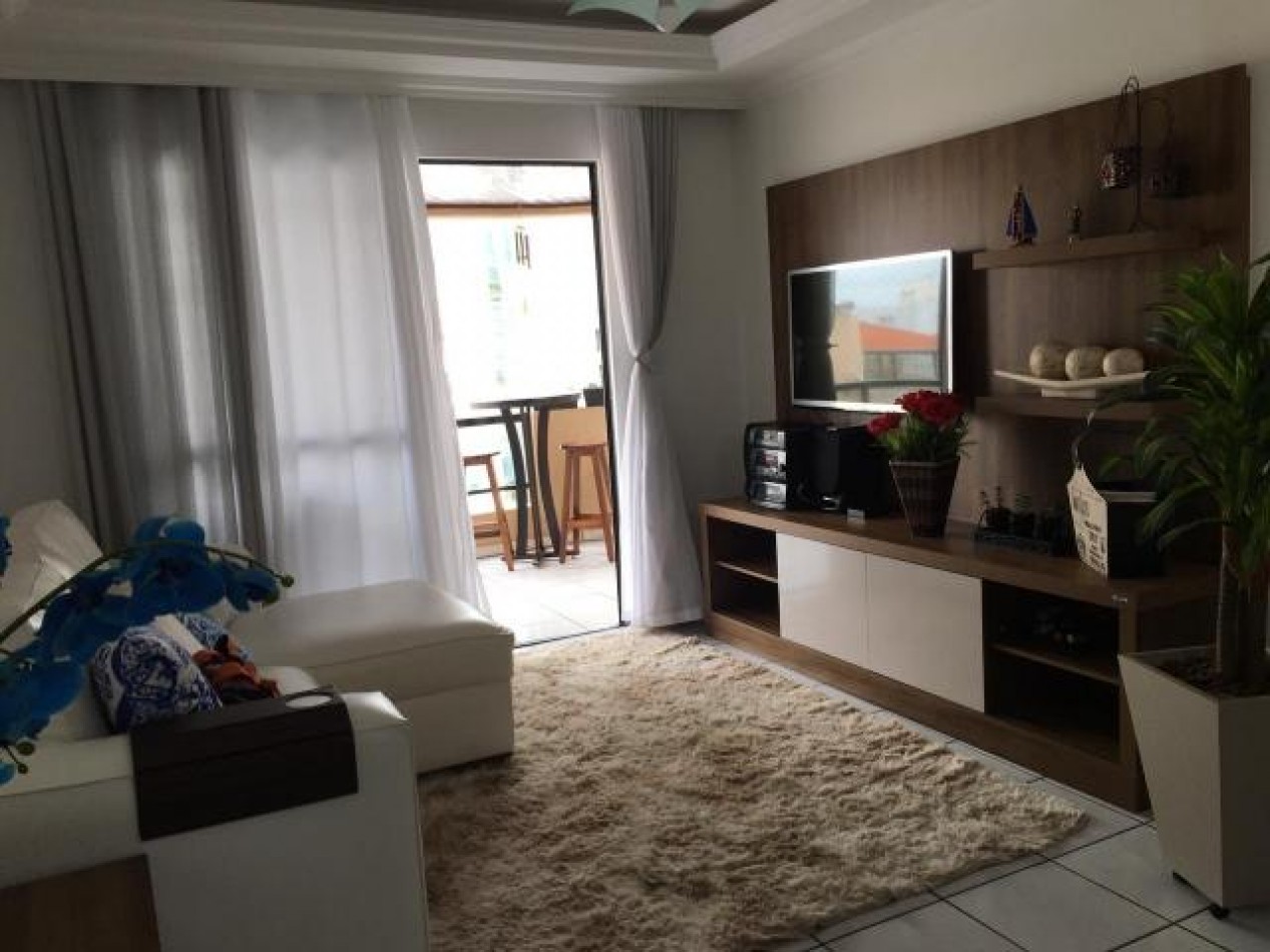 Depto (03) dorm. Exclusivo con vista al mar en Meia Praia