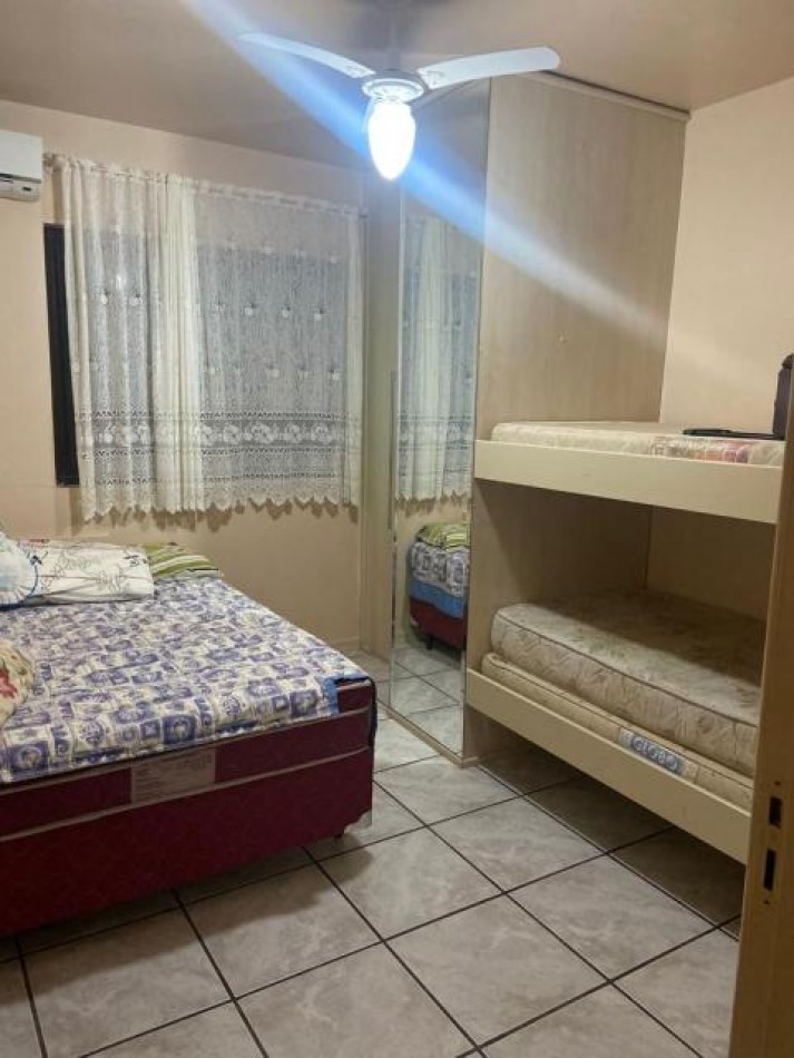 Depto (04) dorm. Espectacular en Meia Praia