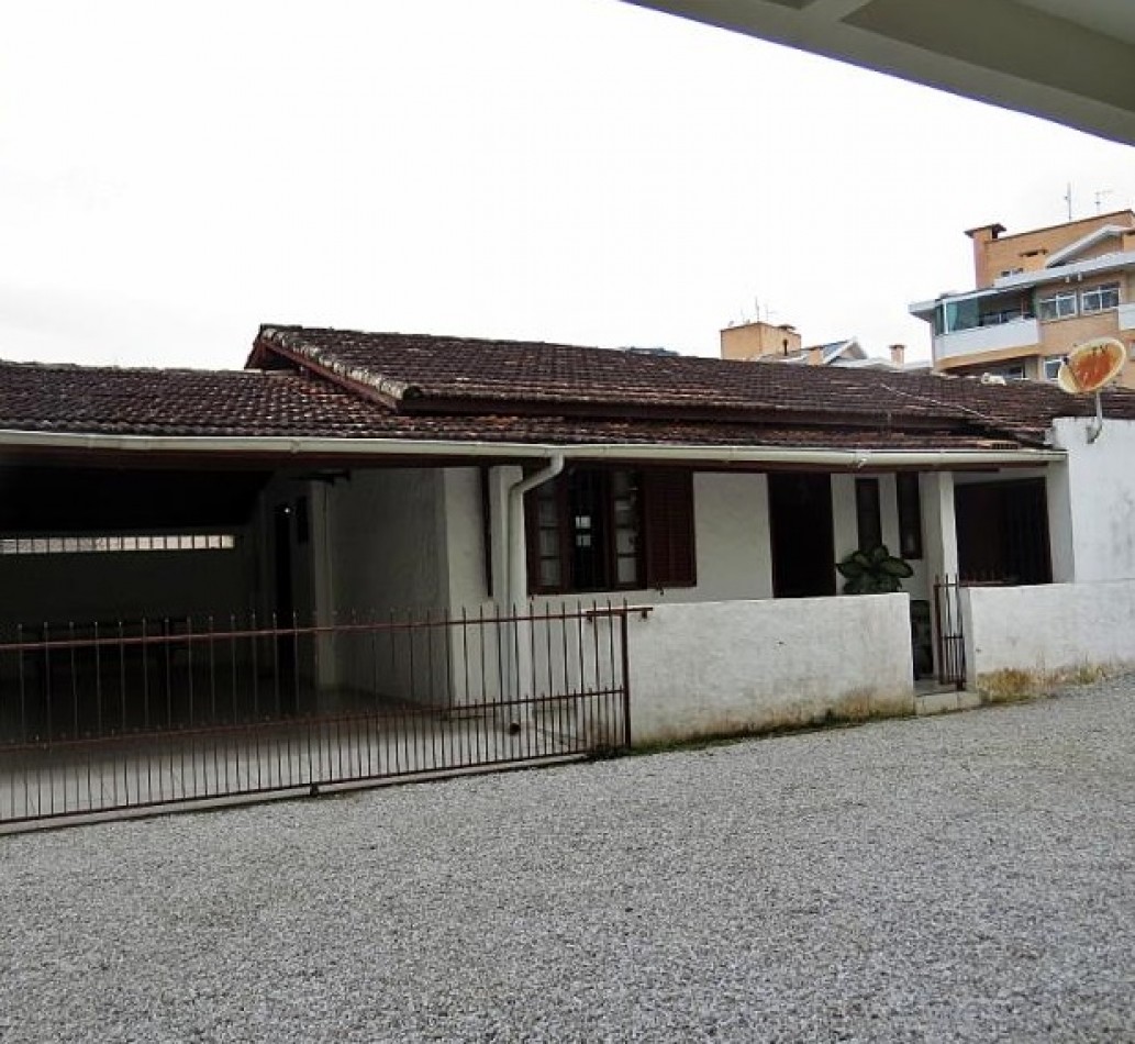 Casa Tres (03) Dormitorios