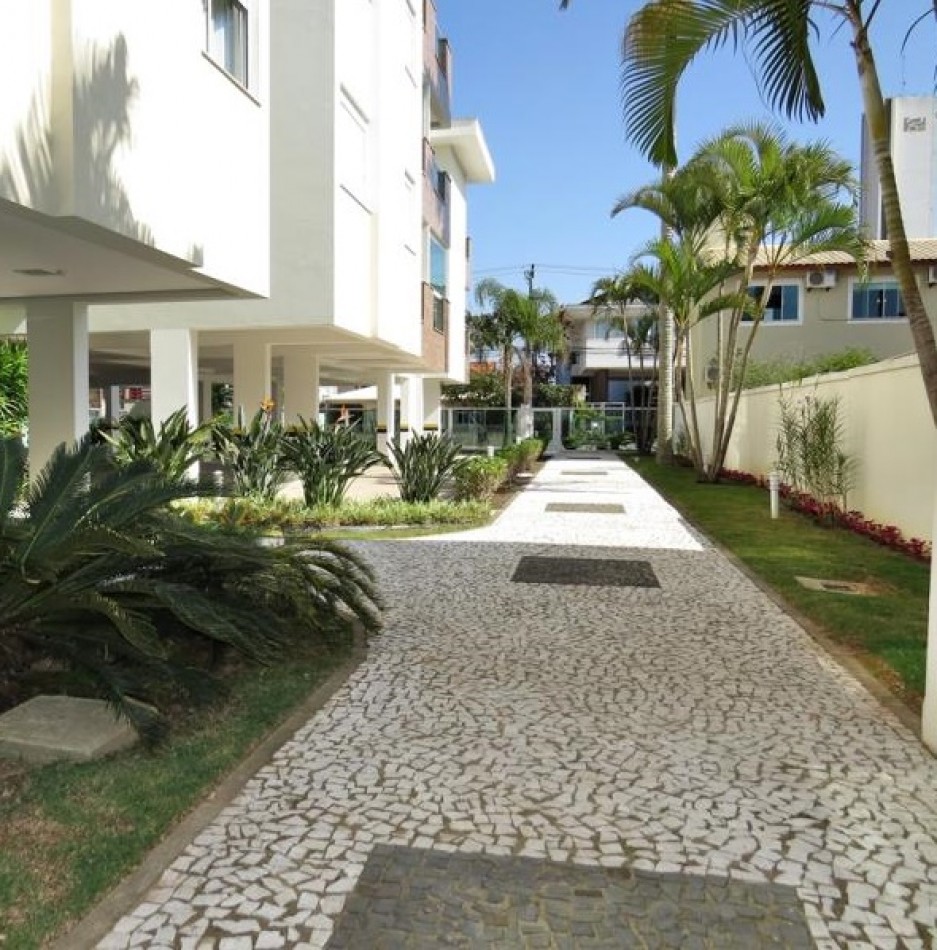 Depto de Tres (03 Dormitorios, en Condominio- con Piscina