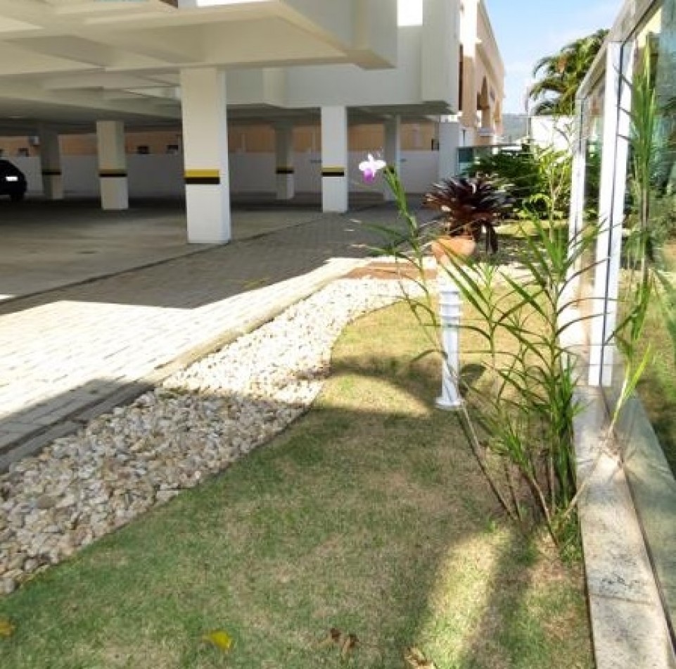 Depto de Tres (03 Dormitorios, en Condominio- con Piscina