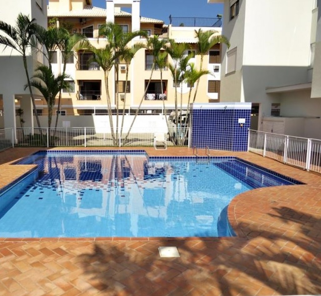 Depto de Tres (03 Dormitorios, en Condominio- con Piscina
