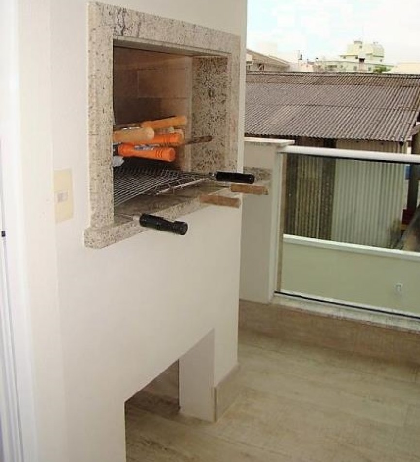 Depto de Tres (03 Dormitorios, en Condominio- con Piscina
