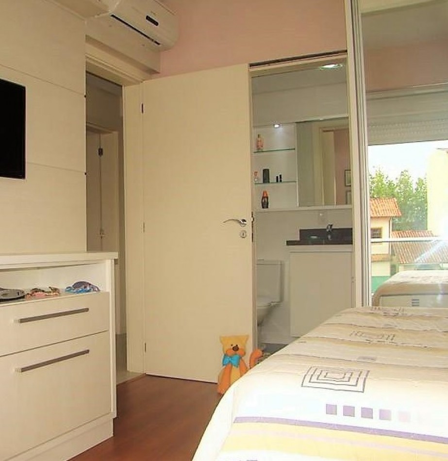 Depto de Tres (03 Dormitorios, en Condominio- con Piscina