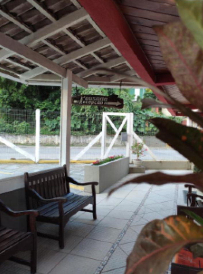 Hotel D'Luz (con piscina)