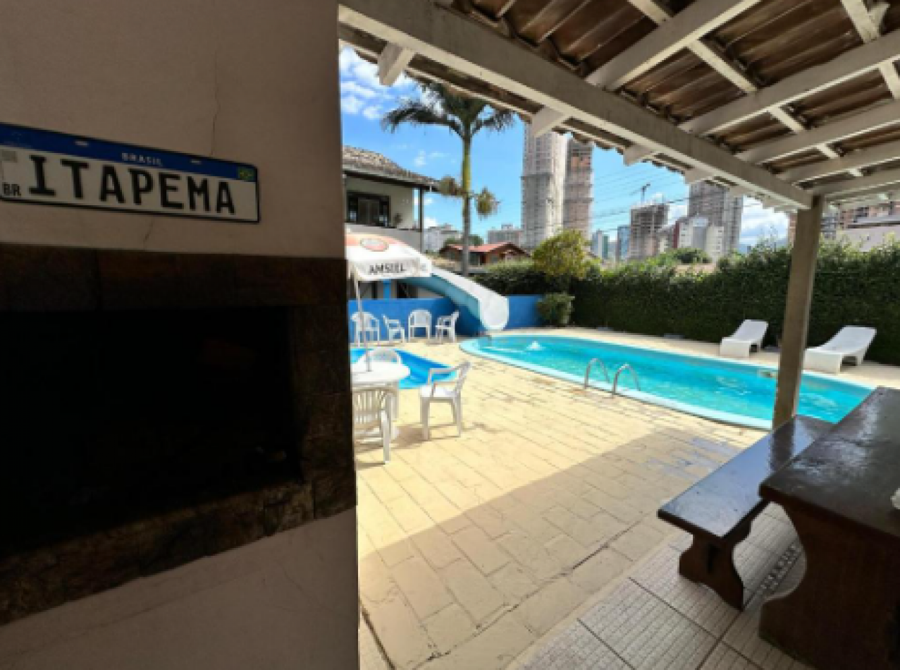 Hotel D'Luz (con piscina)