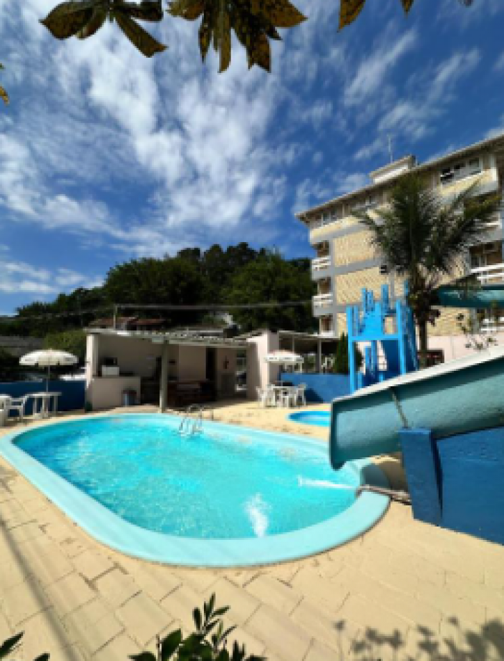 Hotel D'Luz (con piscina)