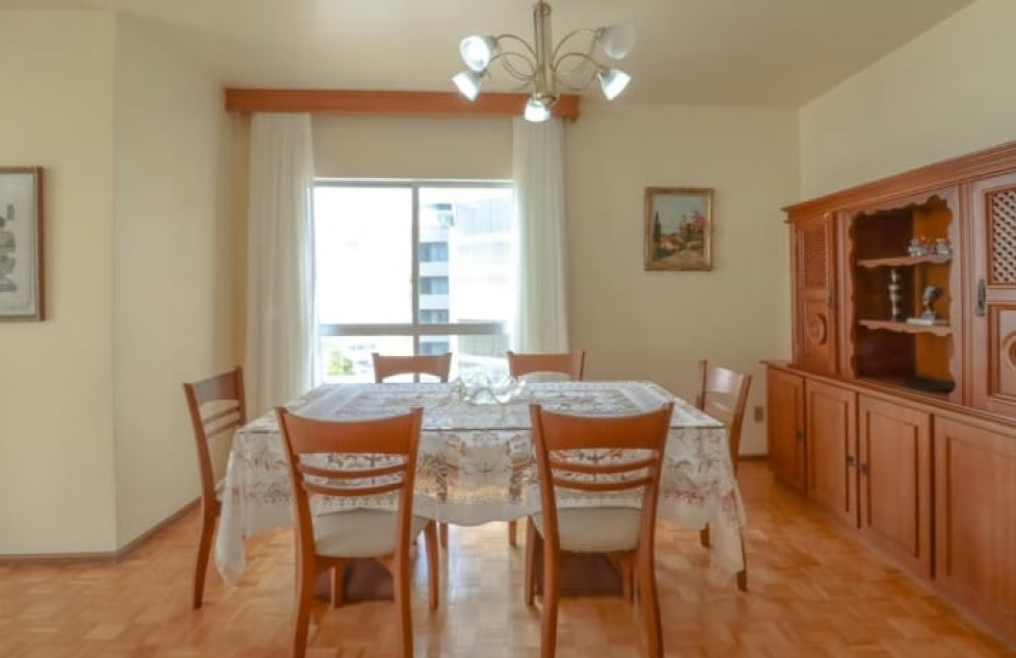 DEPTO. TRES (03) DORMITORIOS- Frente al Mar