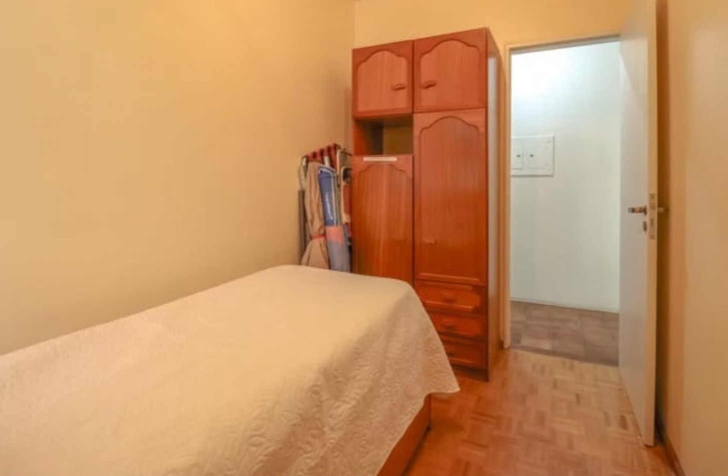 DEPTO. TRES (03) DORMITORIOS- Frente al Mar