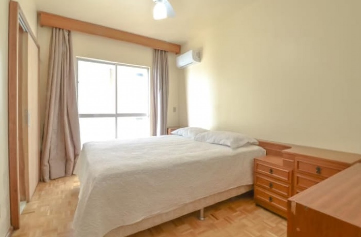 DEPTO. TRES (03) DORMITORIOS- Frente al Mar