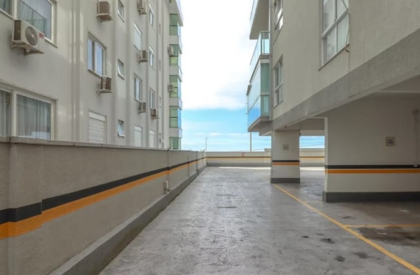 DEPTO. TRES (03) DORMITORIOS- Frente al Mar