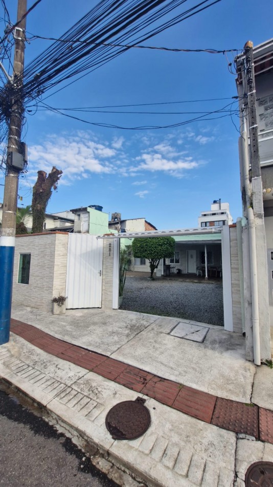 CASA DOS (02) Dormitorios