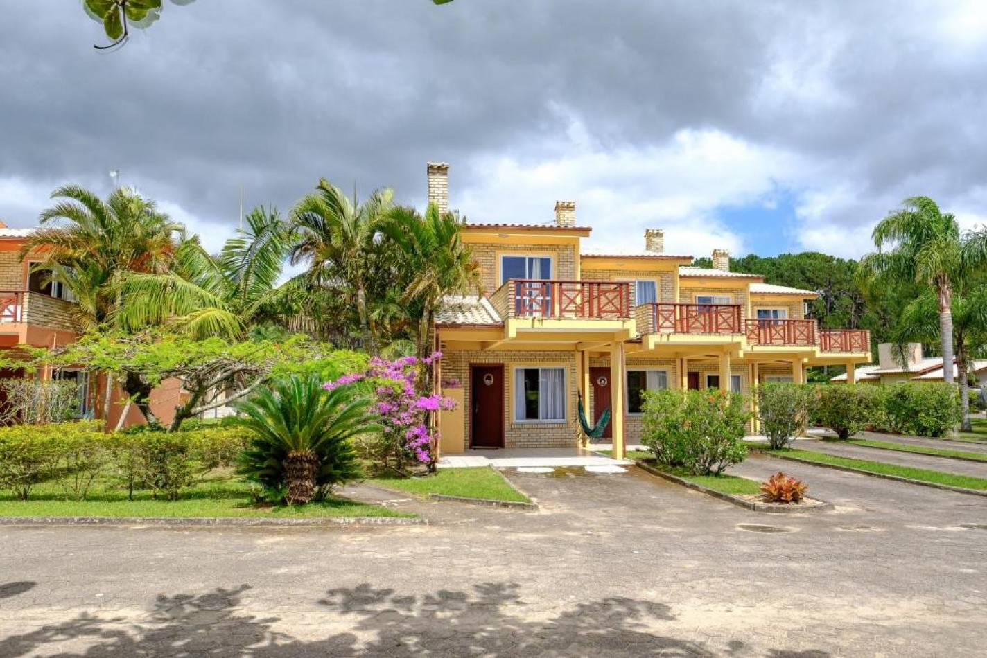 DEPTO DOS (02) DORMITORIOS (en Condominio/ Barrio Privado)