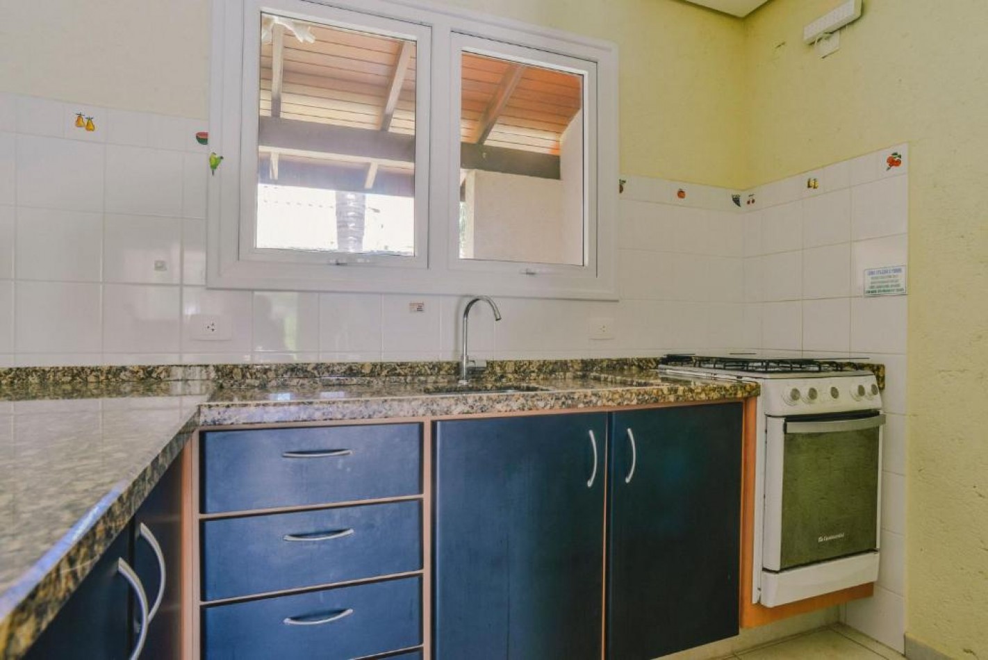 DEPTO DOS (02) DORMITORIOS (en Condominio/ Barrio Privado)