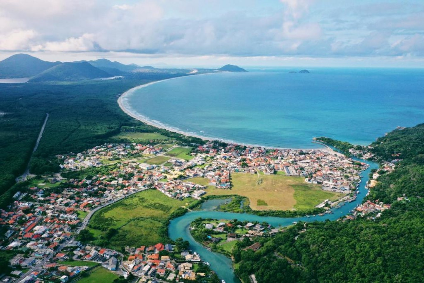 DEPTO DOS (02) DORMITORIOS (en Condominio/ Barrio Privado)