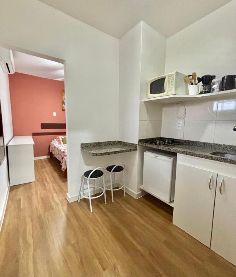 DEPTO UN (01) DORMITORIO (Pousada parquizada)