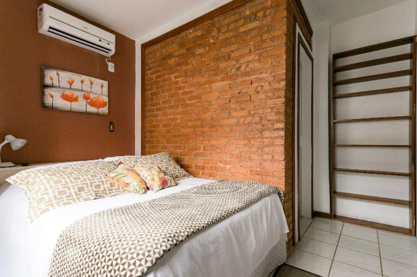 DEPTO UN (01) DORMITORIO (Pousada parquizada)