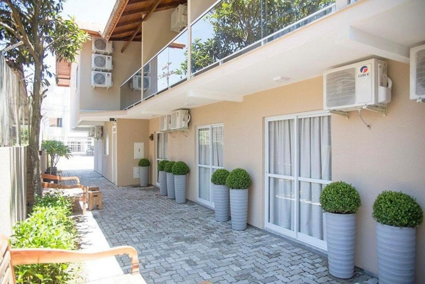 DEPTO UN (01) DORMITORIO (con piscina)